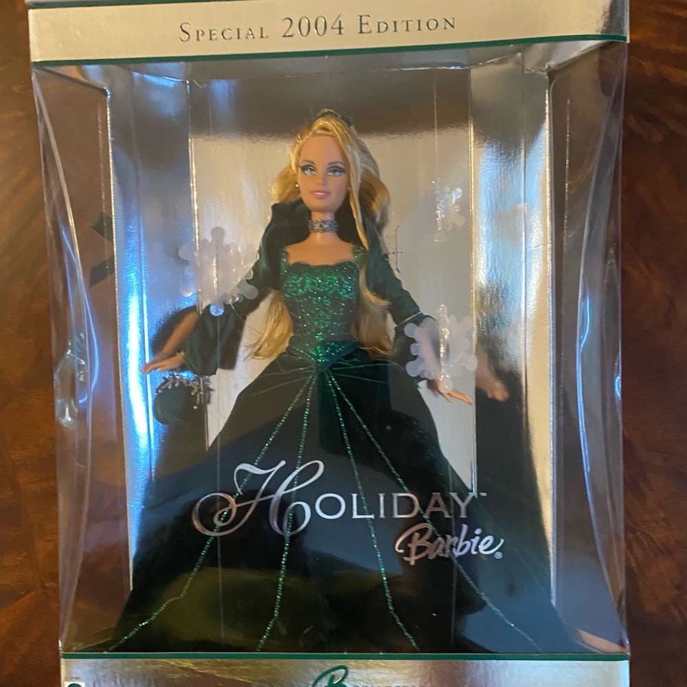 Barbie 2004 Holiday Edition - Green Elegance